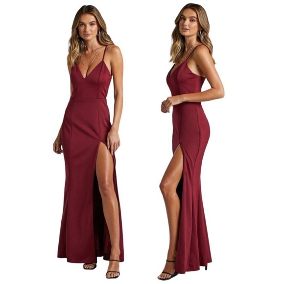 NWT Showpo Dare to Dream Maxi Dress Plunge Neck Split Leg Wine Red Size 4 - Picture 1 of 6